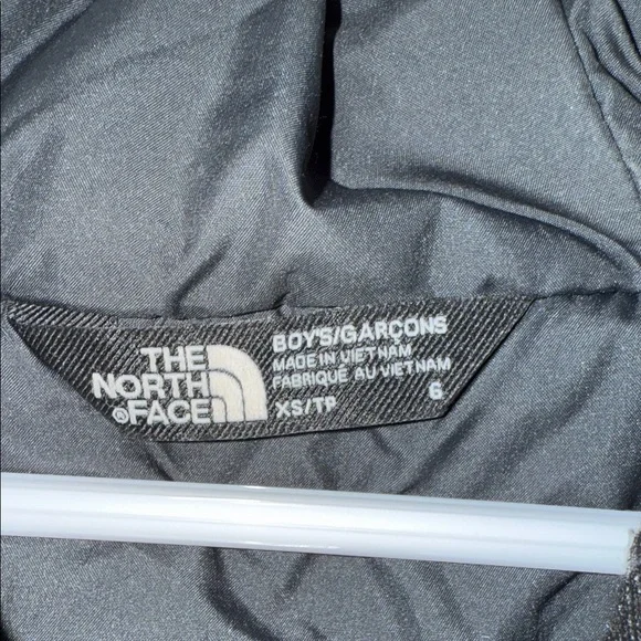 The North Face Kids Black Performance Jacket - Picture 4 of 5